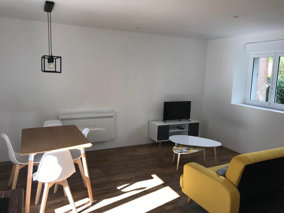 Appartement Calme Et Chaleureux กงการ์โน ภายนอก รูปภาพ
