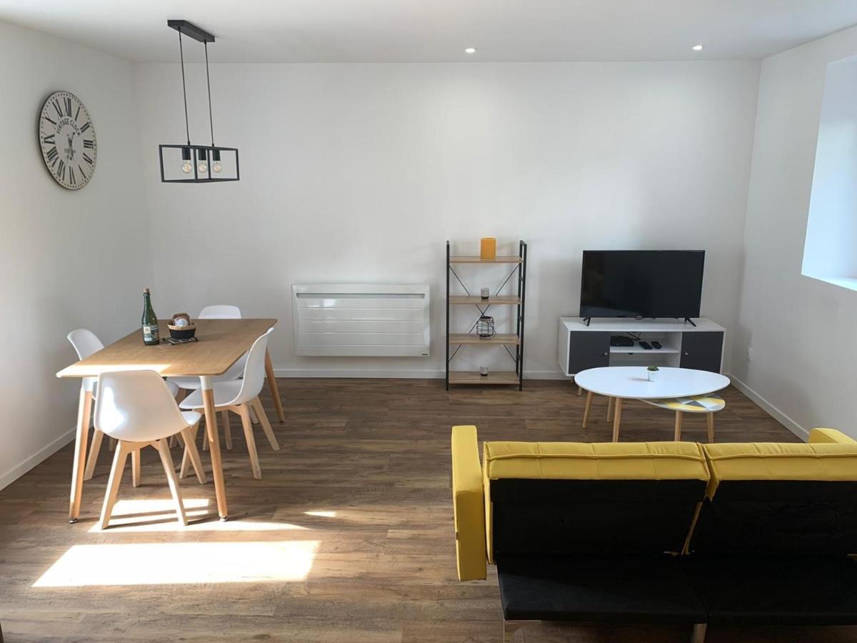 Appartement Calme Et Chaleureux กงการ์โน ภายนอก รูปภาพ